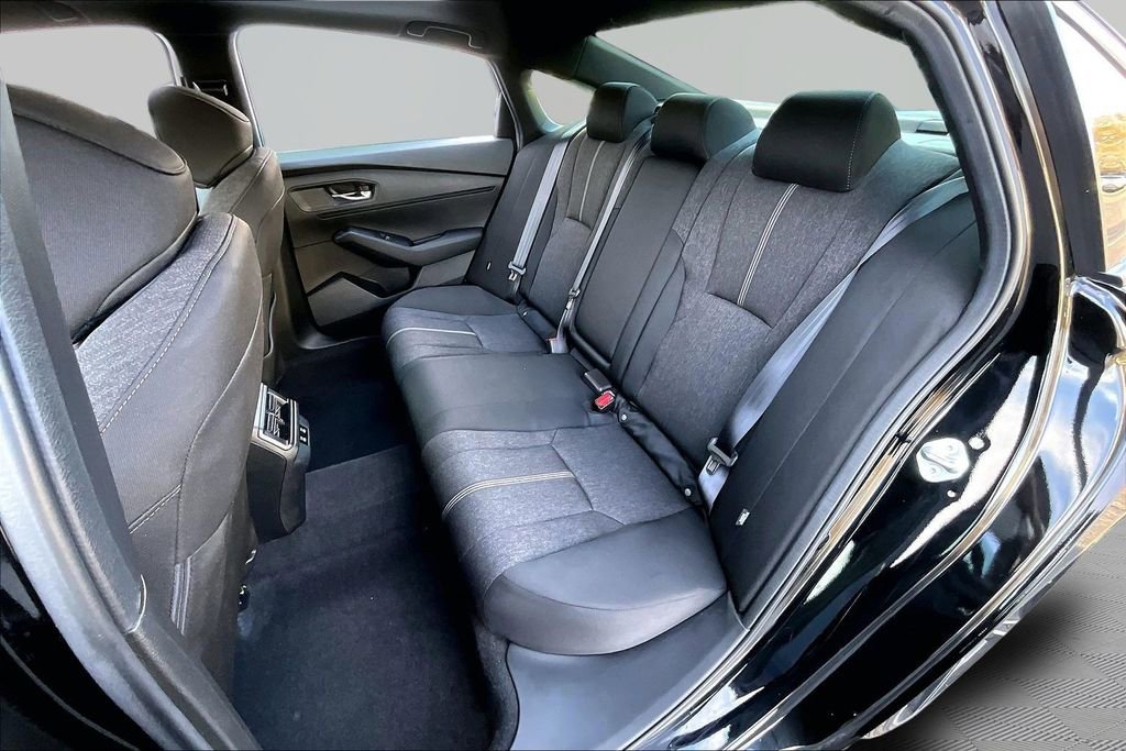 Used 2025 Honda Accord Sport image 18