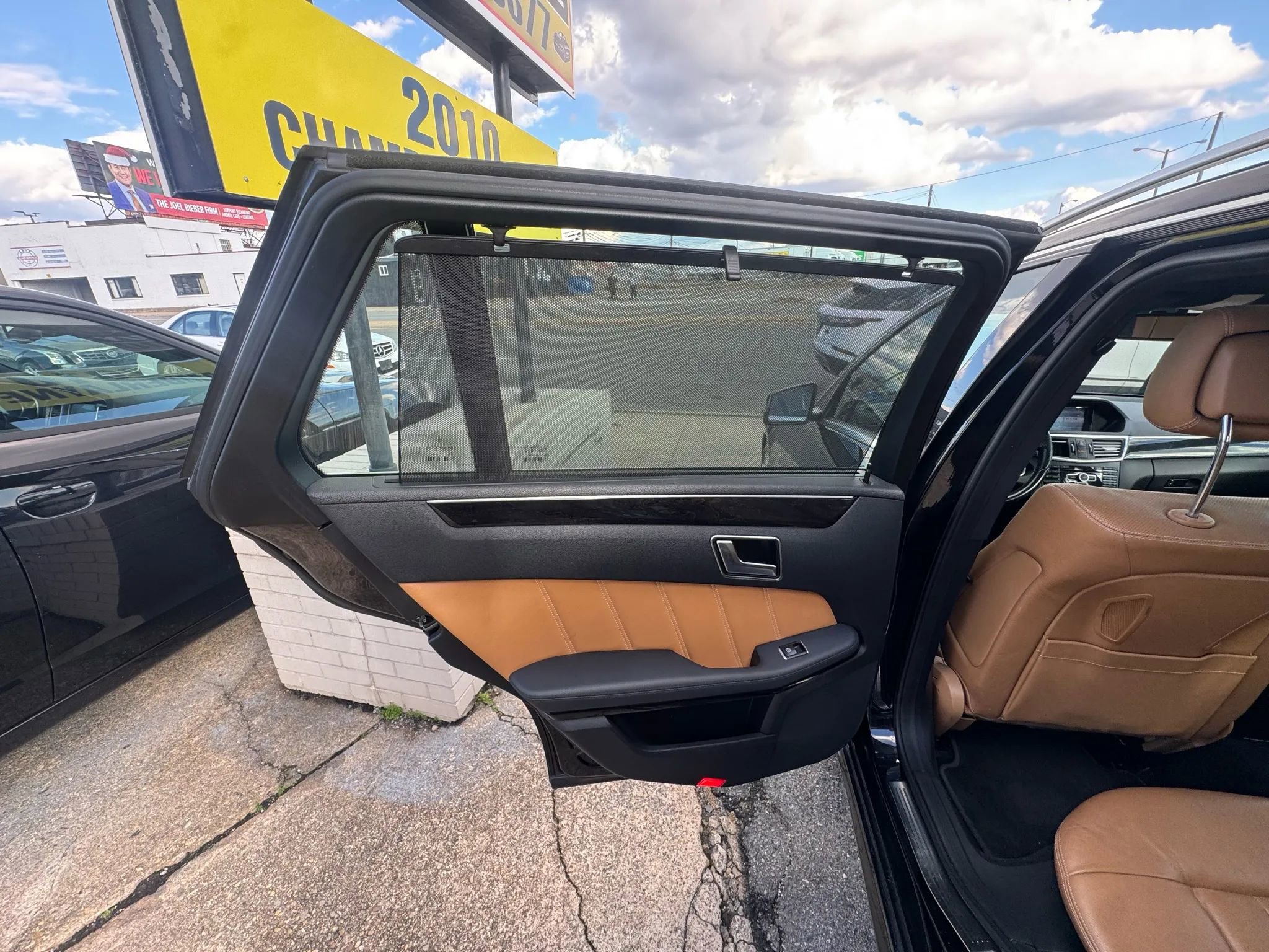 Used 2013 Mercedes-Benz E 350 4MATIC Wagon image 14