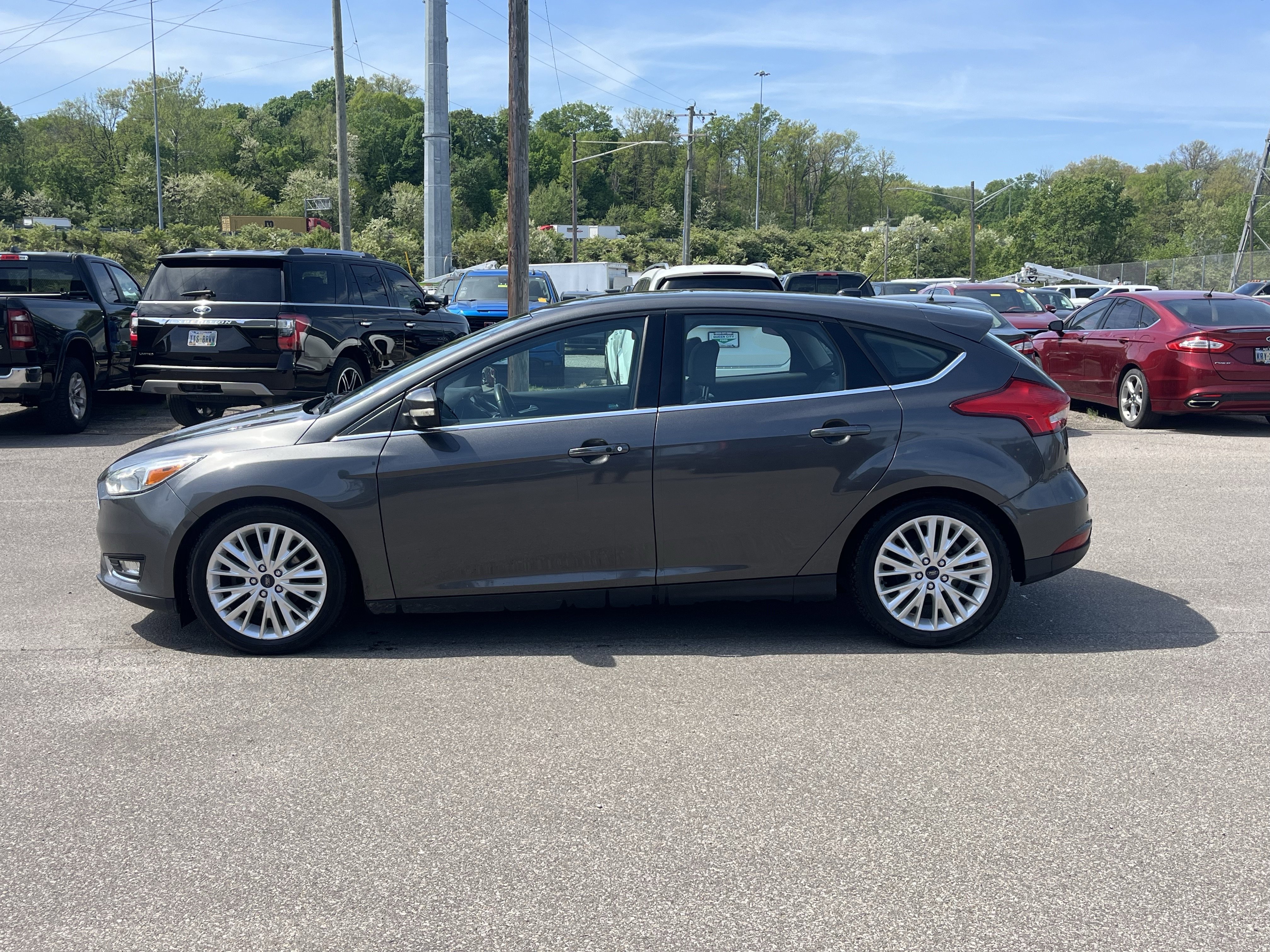 Used 2015 Ford Focus Titanium FWD image 4