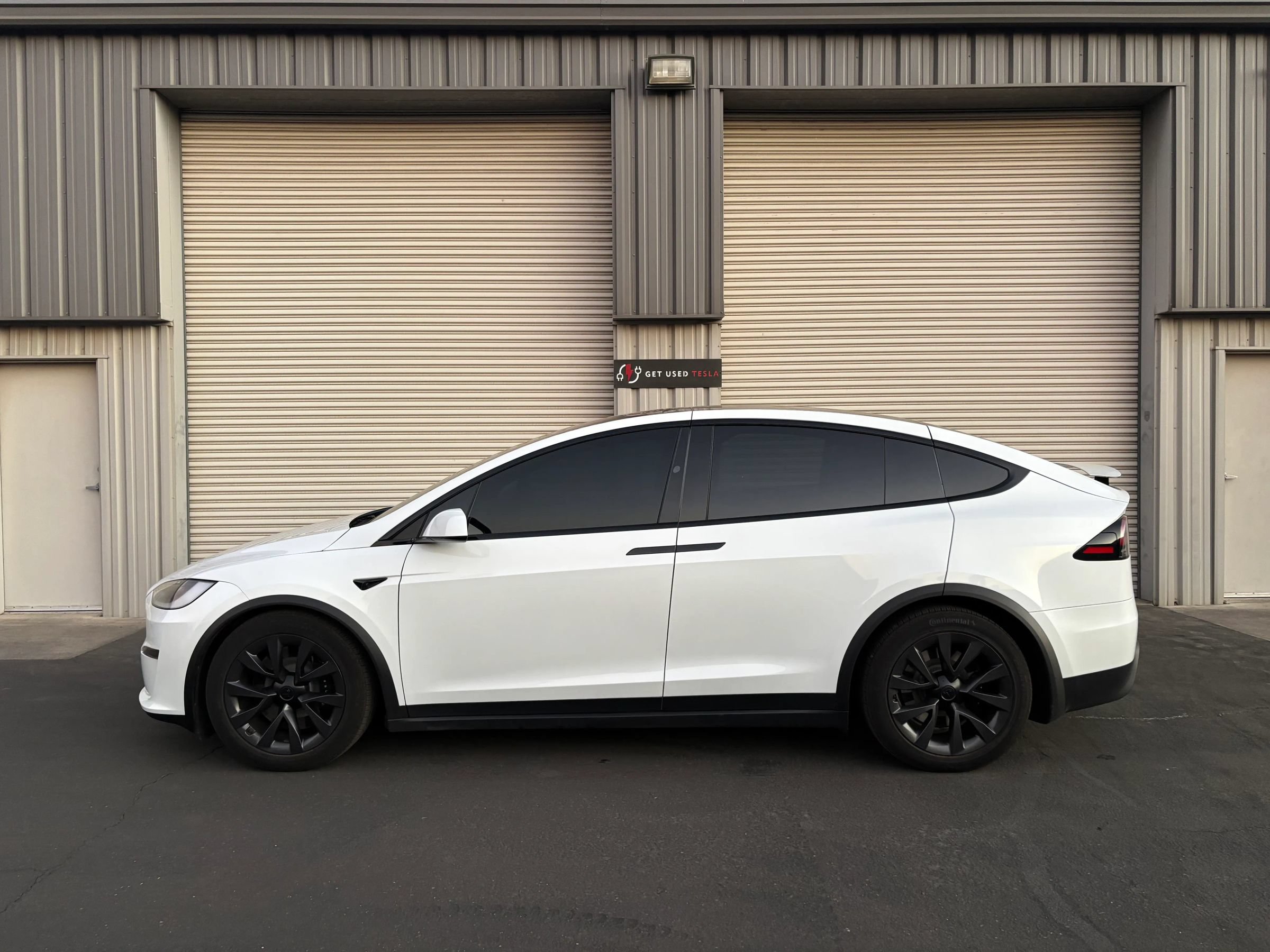 Used 2024 Tesla Model X AWD/4WD image 3
