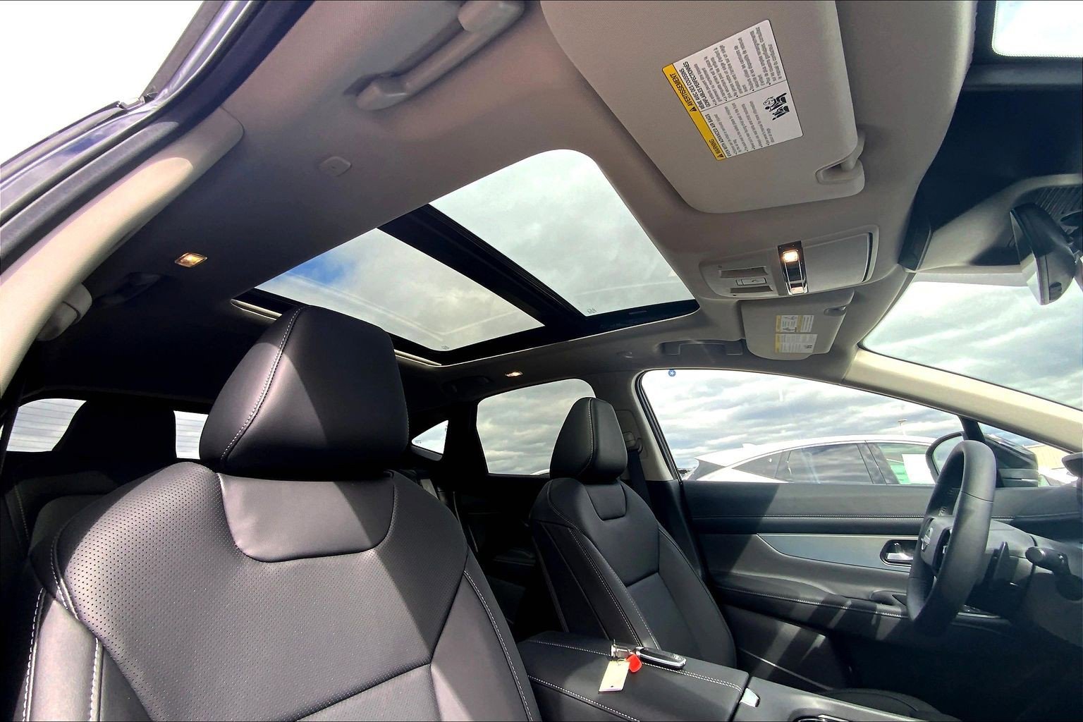 New 2026 Nissan Murano SL w/ Comfort Package AWD/4WD image 16