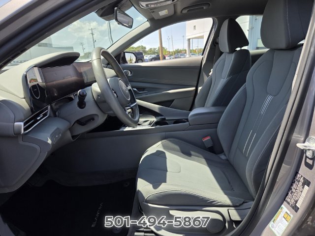 Used 2023 Hyundai Elantra SEL w/ Convenience Package FWD image 9