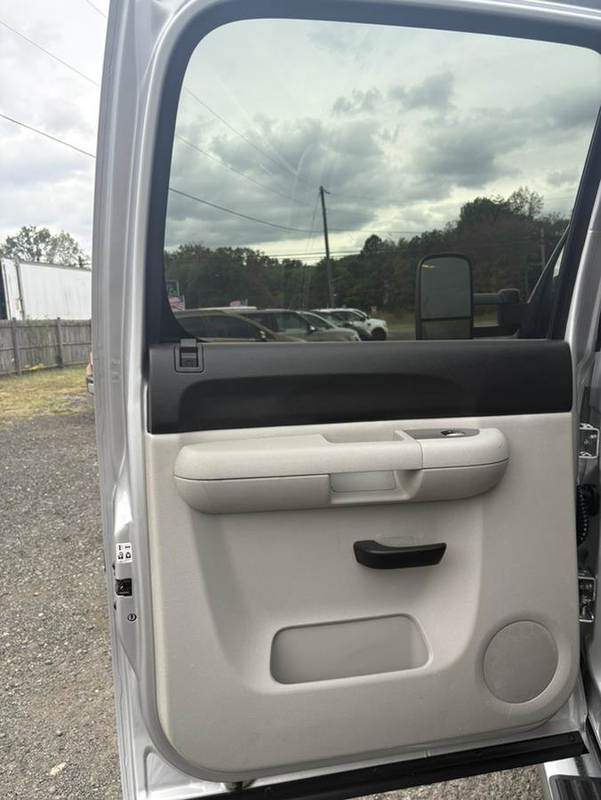 Used 2011 Chevrolet Silverado 3500 LT w/ Snow Plow Prep Package image 14