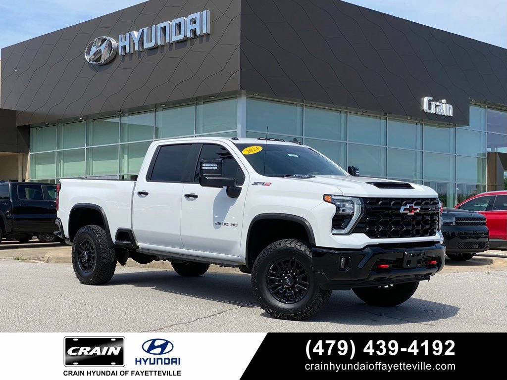Used 2024 Chevrolet Silverado 2500 ZR2 w/ Technology Package AWD/4WD image 1