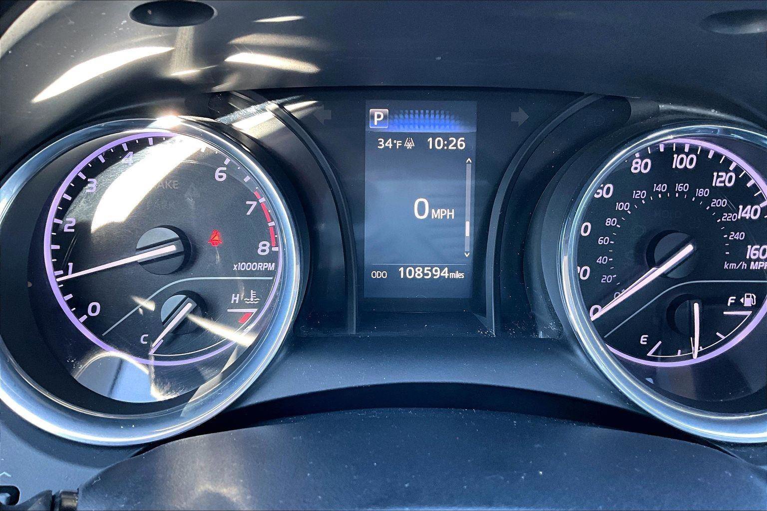 Used 2020 Toyota Camry LE image 11