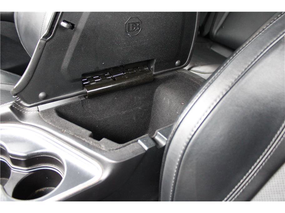 Used 2015 Dodge Challenger SXT Plus image 33