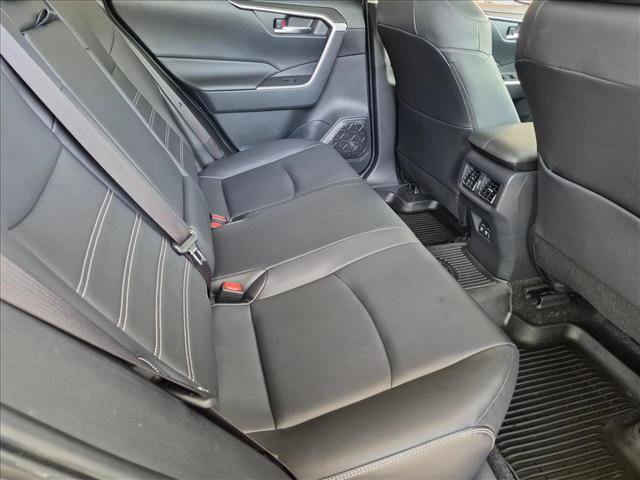 Used 2019 Toyota RAV4 XLE Premium FWD image 19