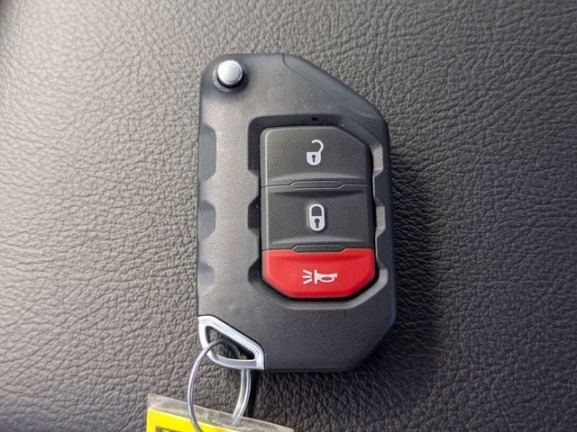 New 2026 Jeep Gladiator Sport AWD/4WD image 28