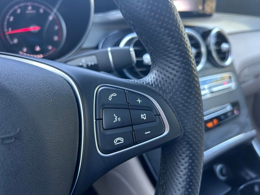 Used 2019 Mercedes-Benz GLC 300 4MATIC image 21