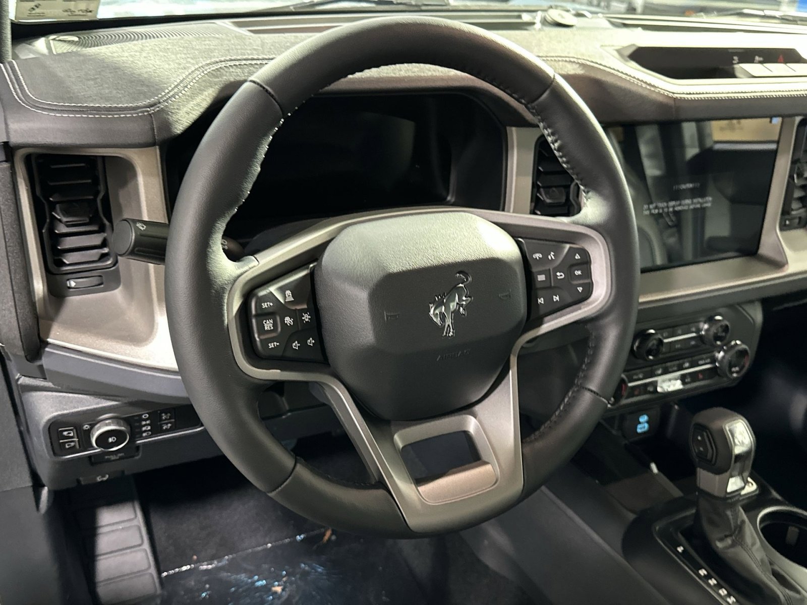 New 2025 Ford Bronco Outer Banks image 19