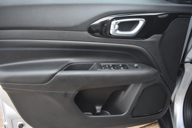 New 2026 Jeep Compass Limited AWD/4WD image 11