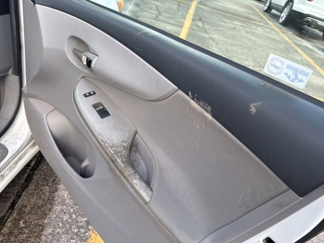 Used 2011 Toyota Corolla LE image 25