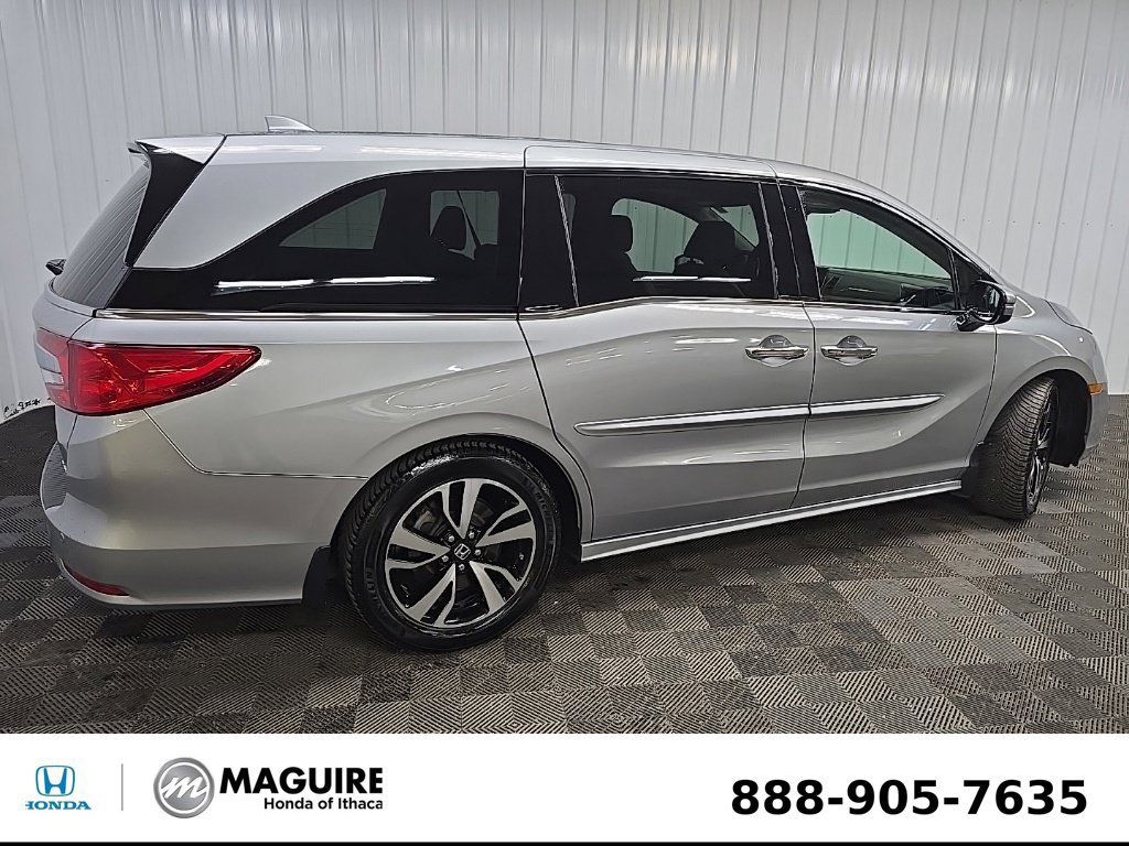 Used 2018 Honda Odyssey Elite image 3