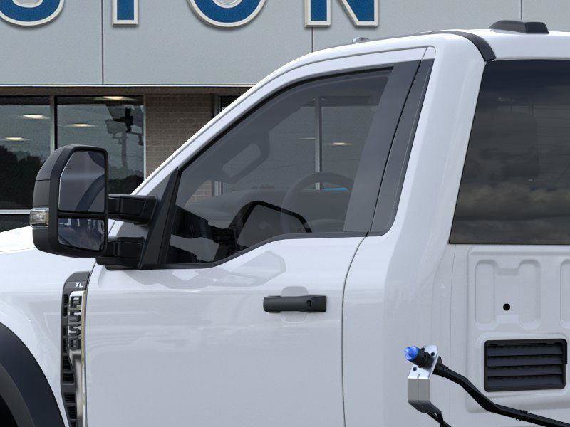 New 2025 Ford F550 2WD Regular Cab Super Duty image 40