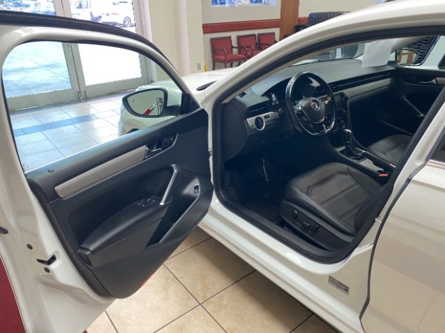 Used 2020 Volkswagen Passat 2.0T SE FWD image 8