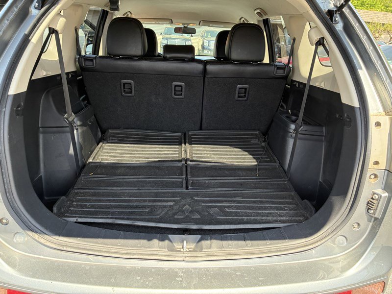 Used 2015 Mitsubishi Outlander SE FWD image 16