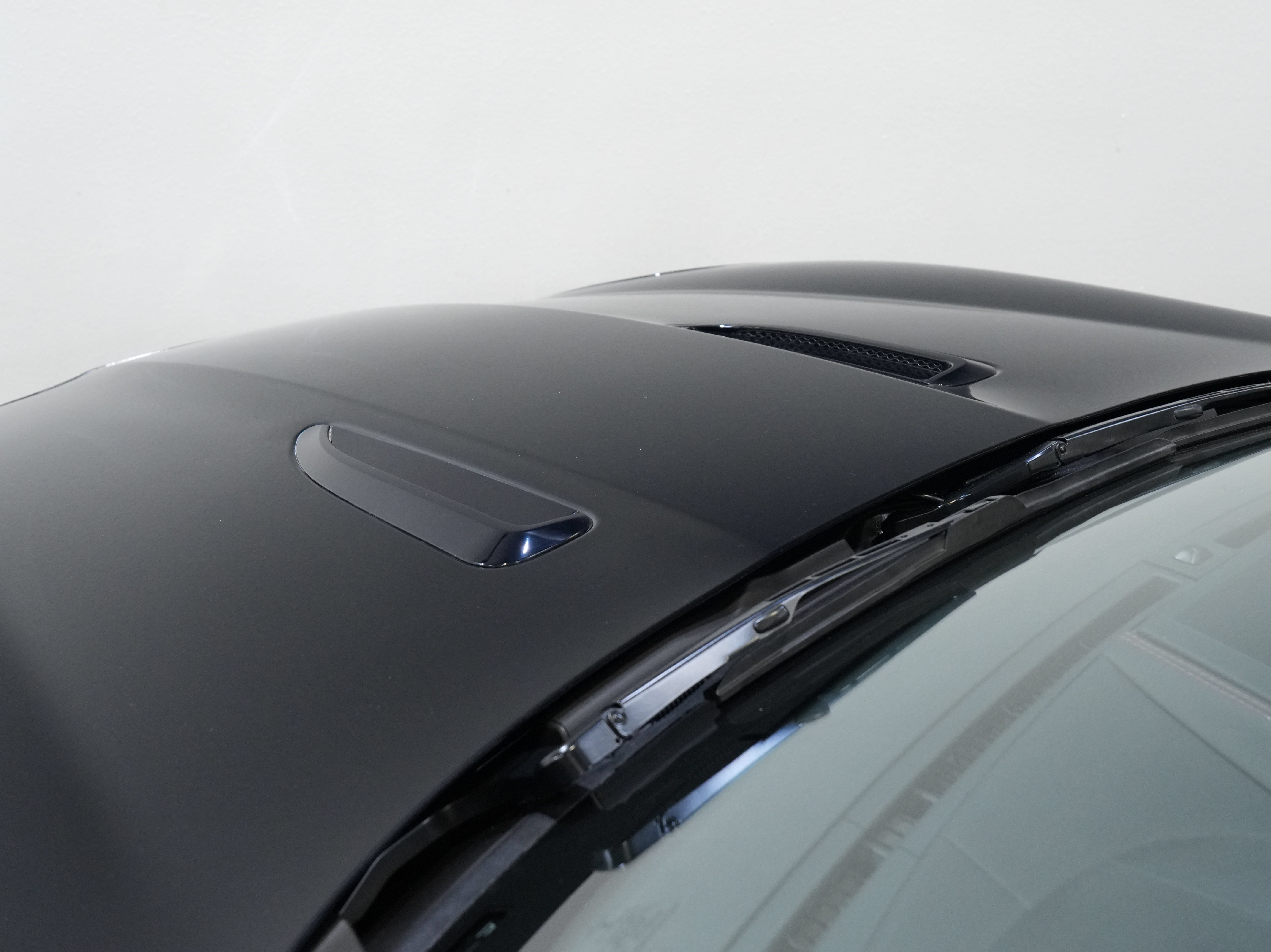 Used 2015 Jaguar F-TYPE R RWD image 20