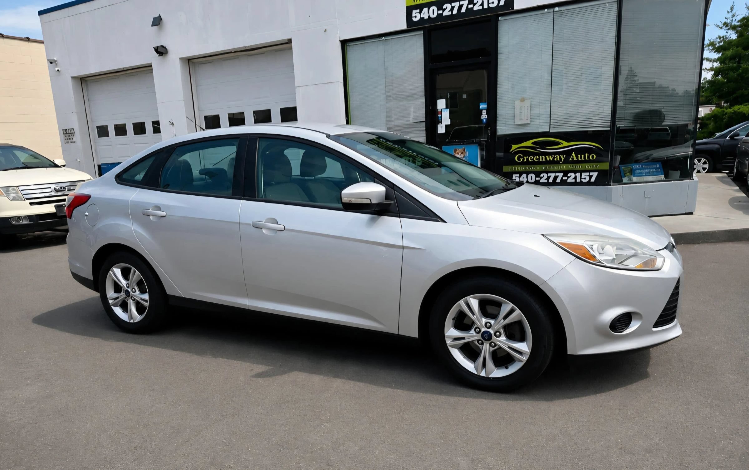 Used 2013 Ford Focus SE FWD image 6