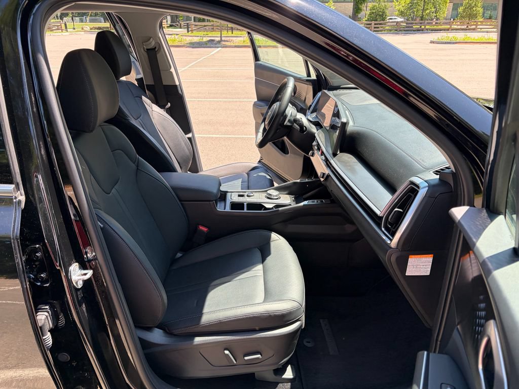 Used 2025 Kia Sorento EX AWD/4WD image 26