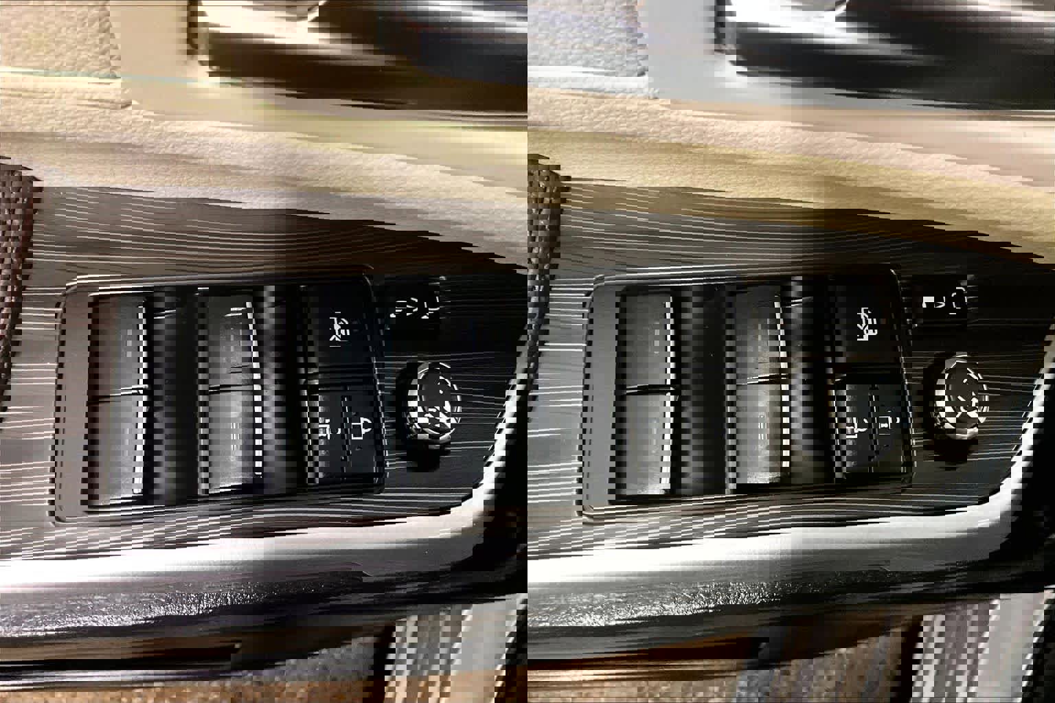 Used 2024 Toyota Sienna Platinum image 32