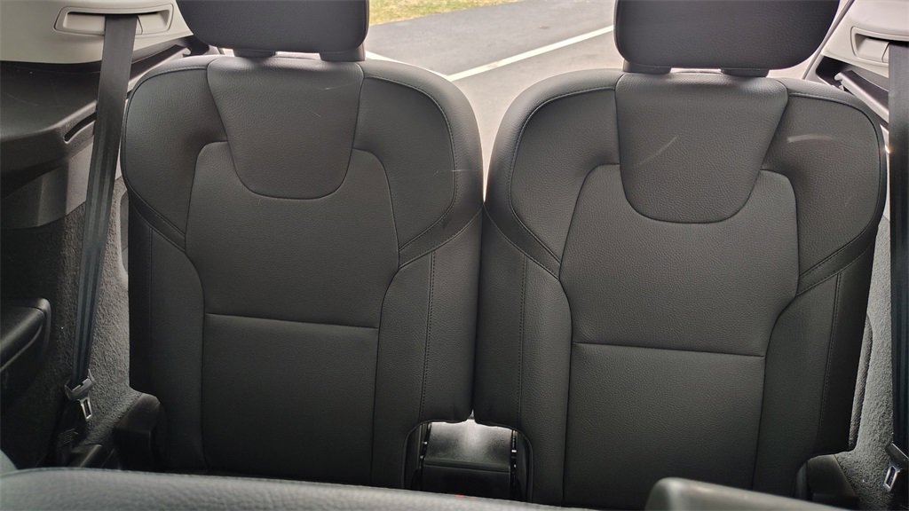 Certified 2024 Volvo XC90 T8 Plus image 29