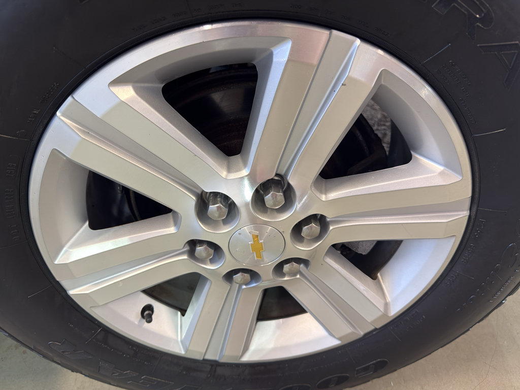 Used 2014 Chevrolet Traverse LT w/ LPO, 'HIT The Road' Package AWD/4WD image 36