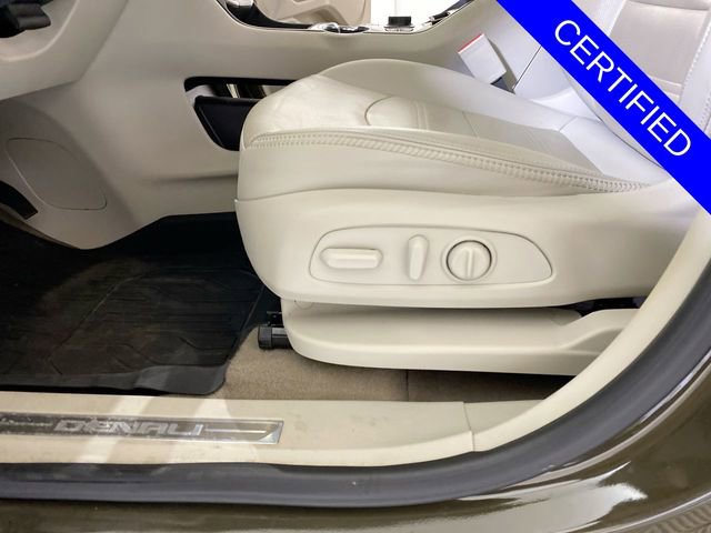 Certified 2023 GMC Terrain Denali w/ Denali Premium Package image 25