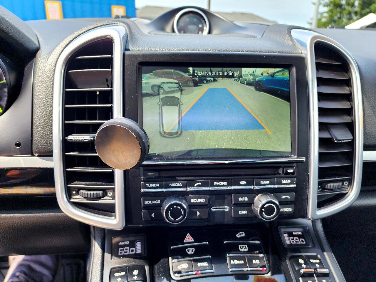 Used 2016 Porsche Cayenne S image 19