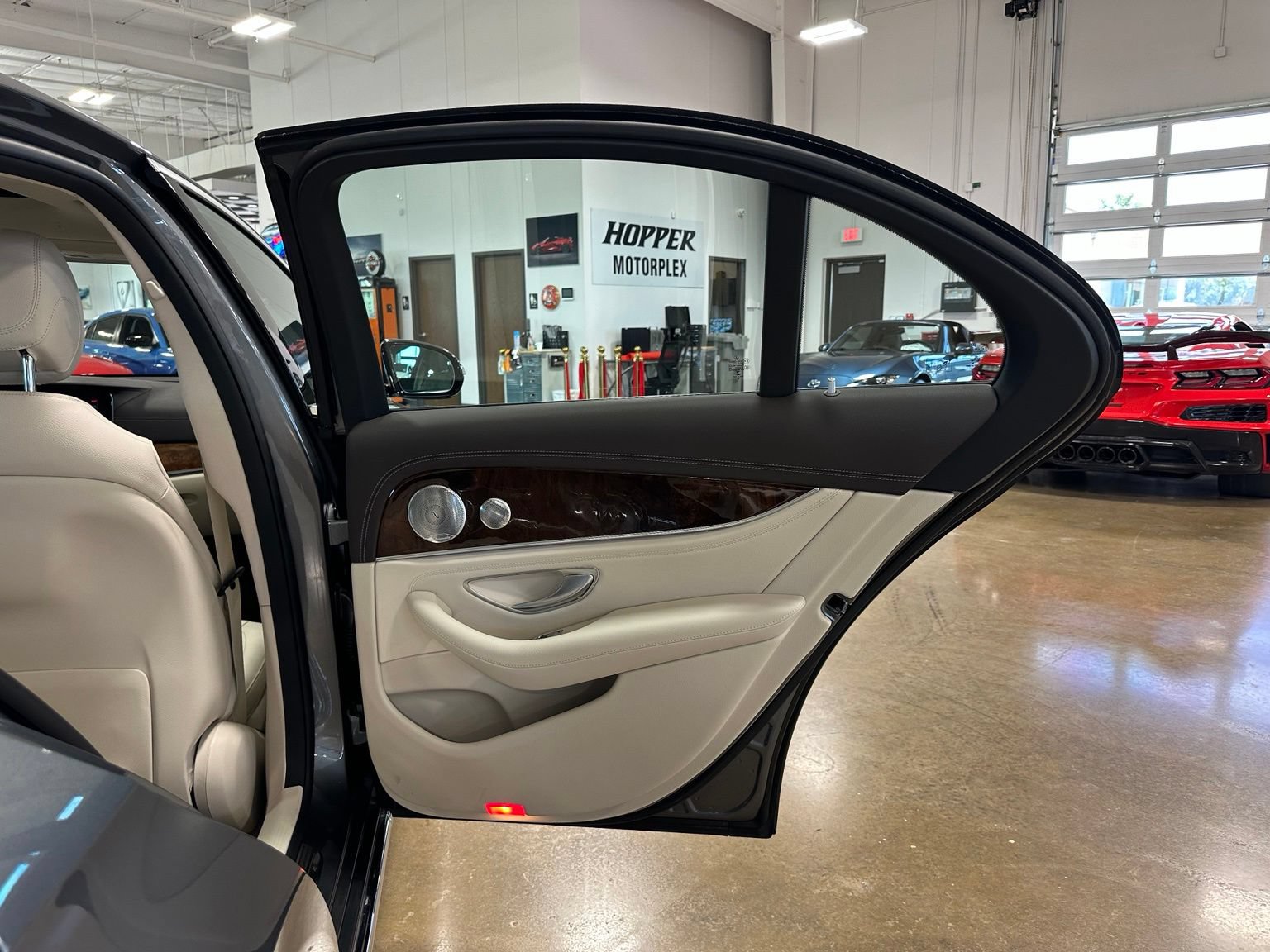Used 2017 Mercedes-Benz E 300 image 38