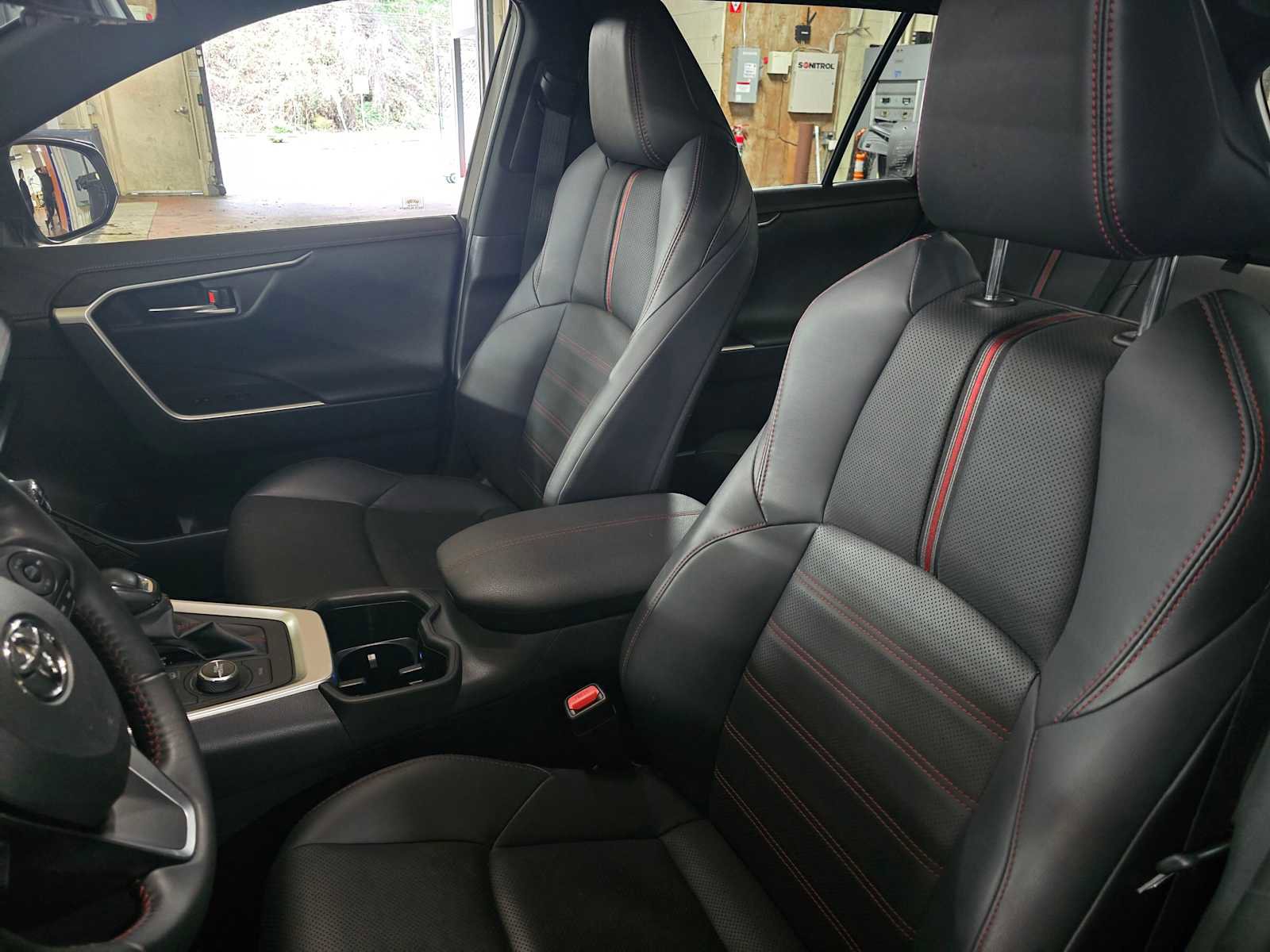 Used 2024 Toyota RAV4 XSE w/ Premium Package image 22