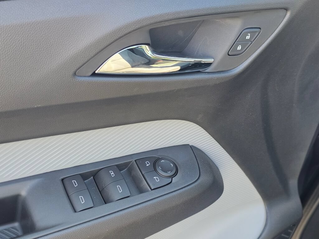 New 2027 Chevrolet Bolt LT w/ Comfort Package FWD image 30