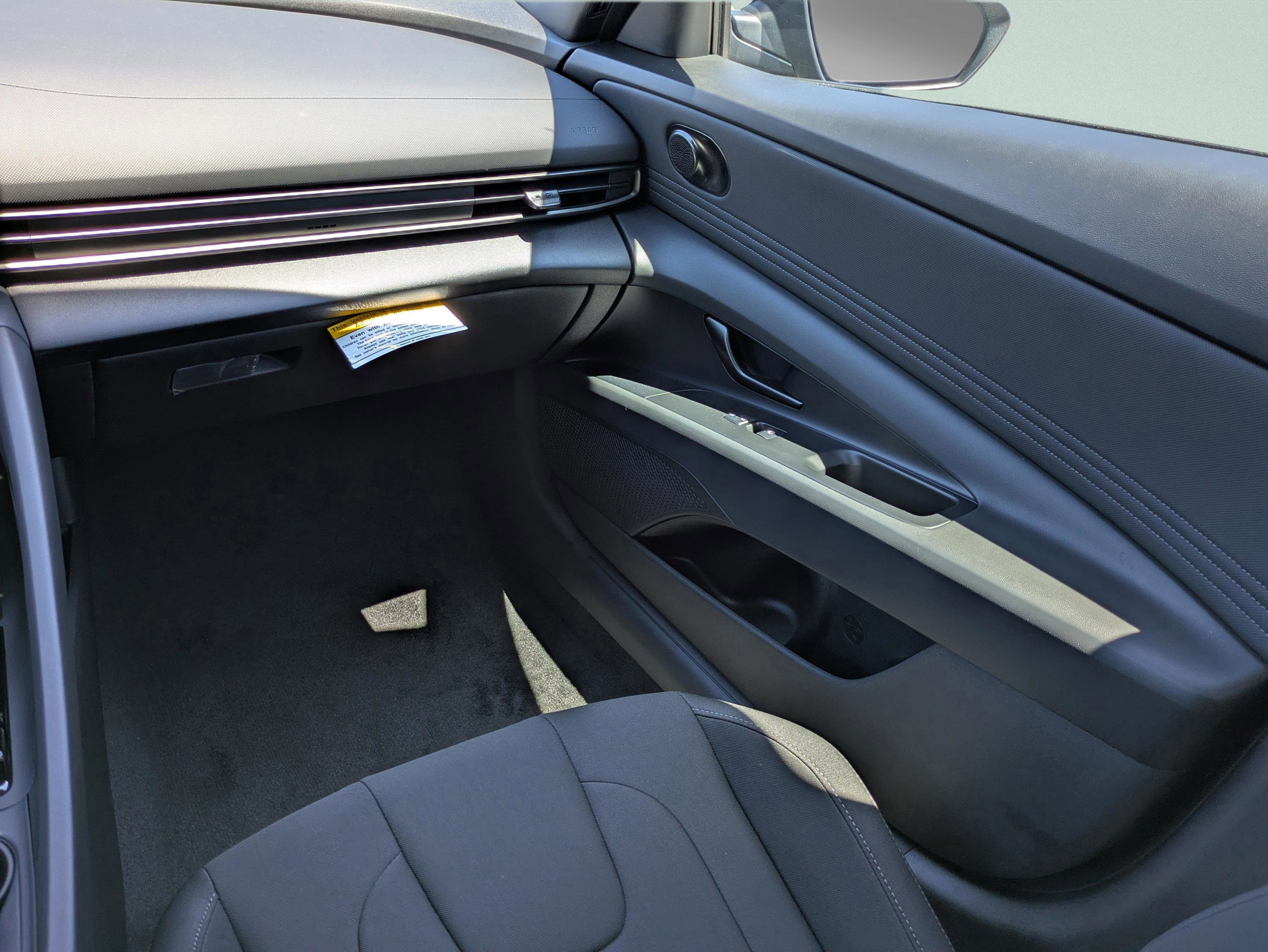 New 2026 Hyundai Elantra Sport FWD image 27