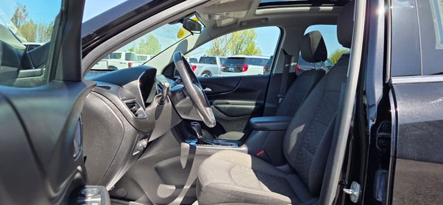 Used 2018 Chevrolet Equinox LT w/ Sun & Infotainment Package AWD/4WD image 17
