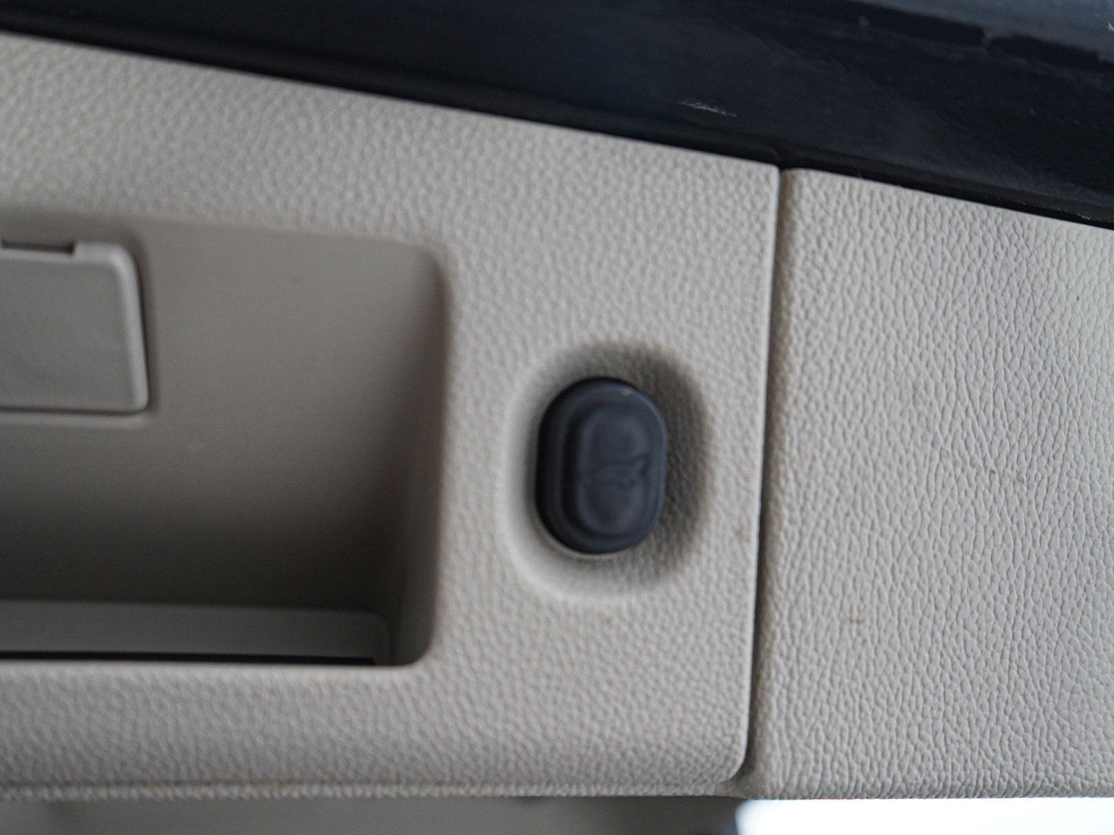 Used 2018 GMC Yukon Denali image 12