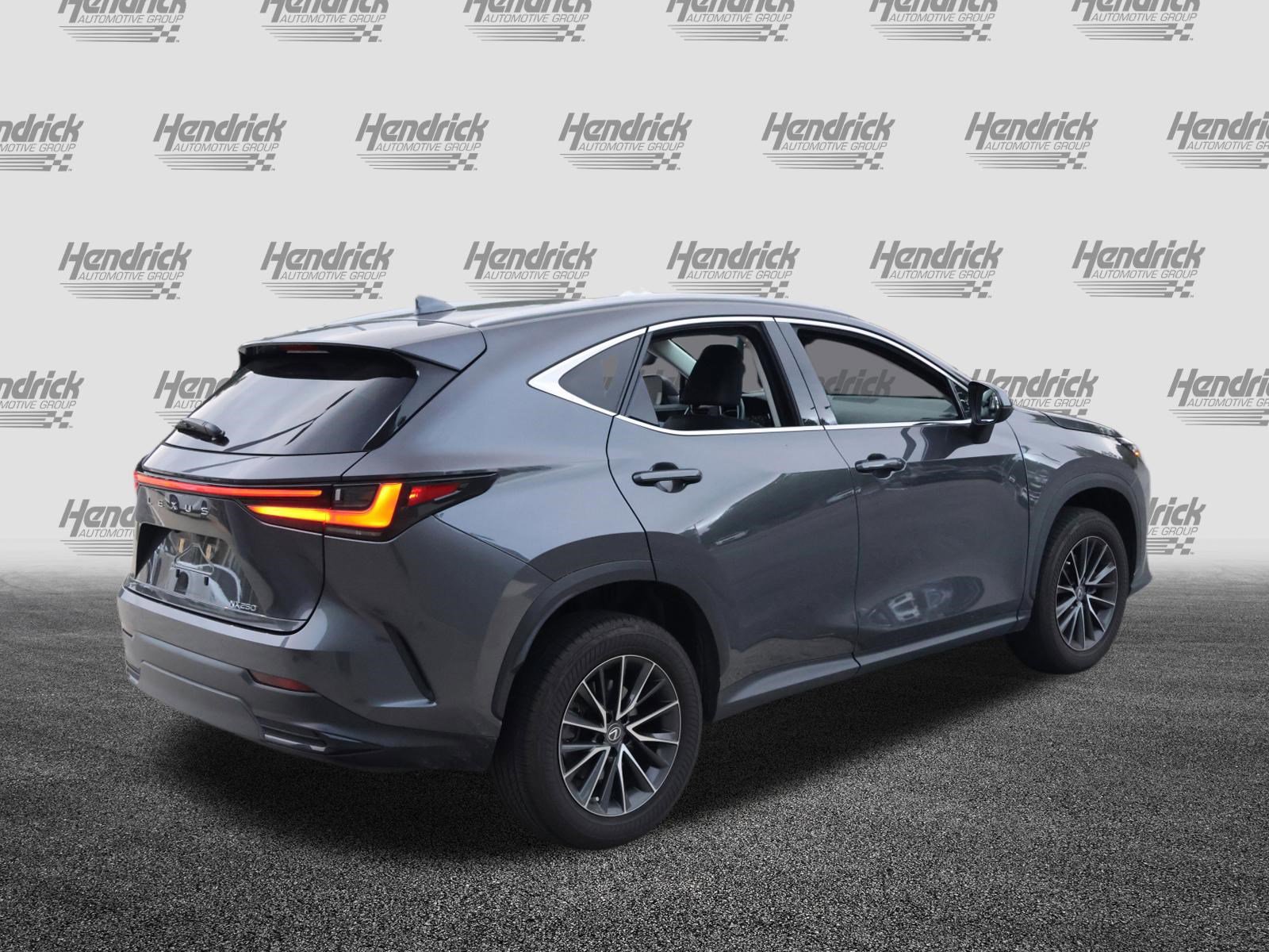 Used 2022 Lexus NX 250 FWD image 9