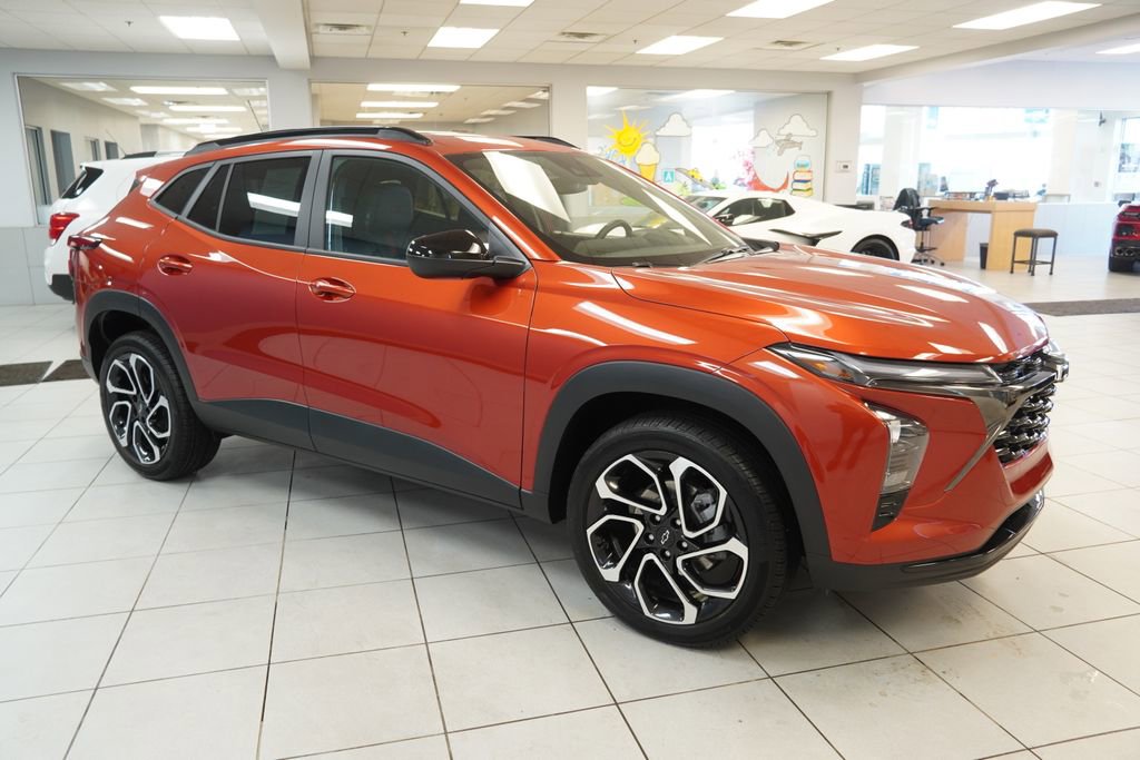 Used 2024 Chevrolet Trax RS w/ Driver Confidence Package image 13