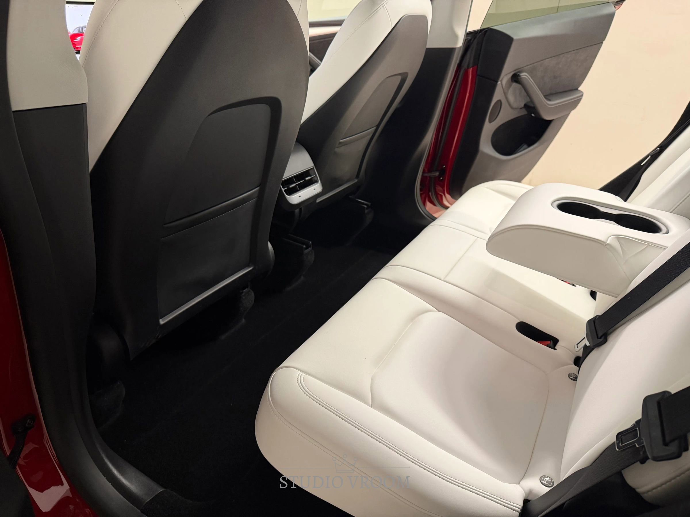 Used 2023 Tesla Model Y Long Range image 7