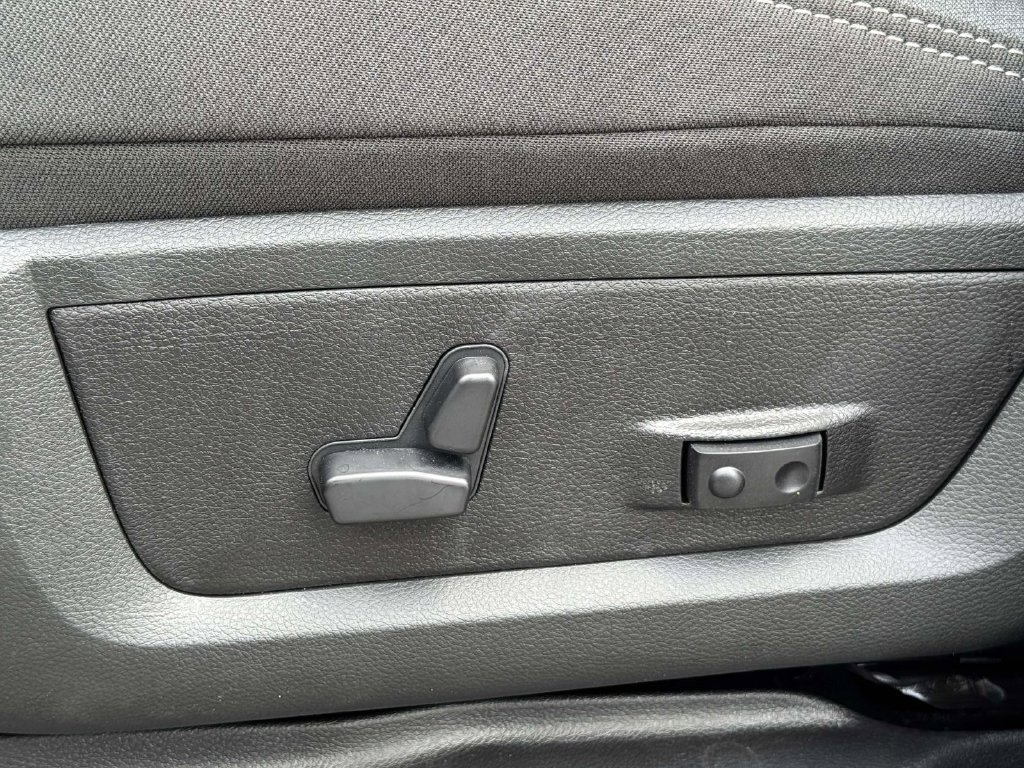 New 2026 RAM 2500 Big Horn AWD/4WD image 28