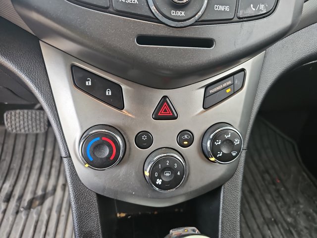 Used 2015 Chevrolet Sonic LT image 19