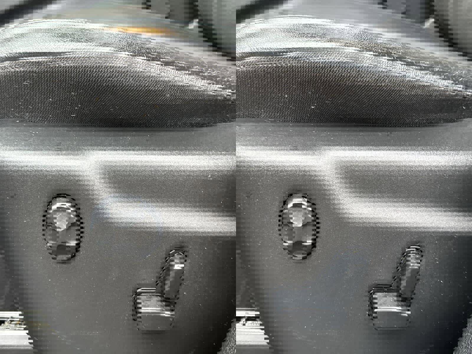 Used 2020 Jeep Grand Cherokee Altitude image 13