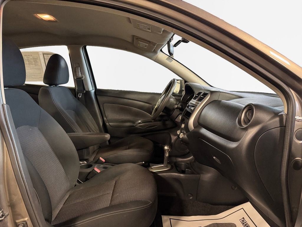 Used 2014 Nissan Versa SV image 26