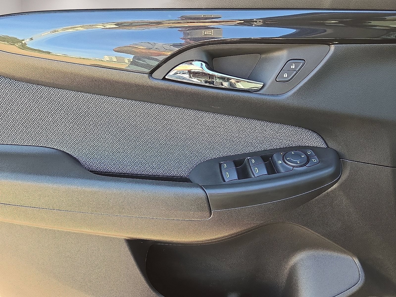 Used 2025 Chevrolet TrailBlazer LT AWD/4WD image 20