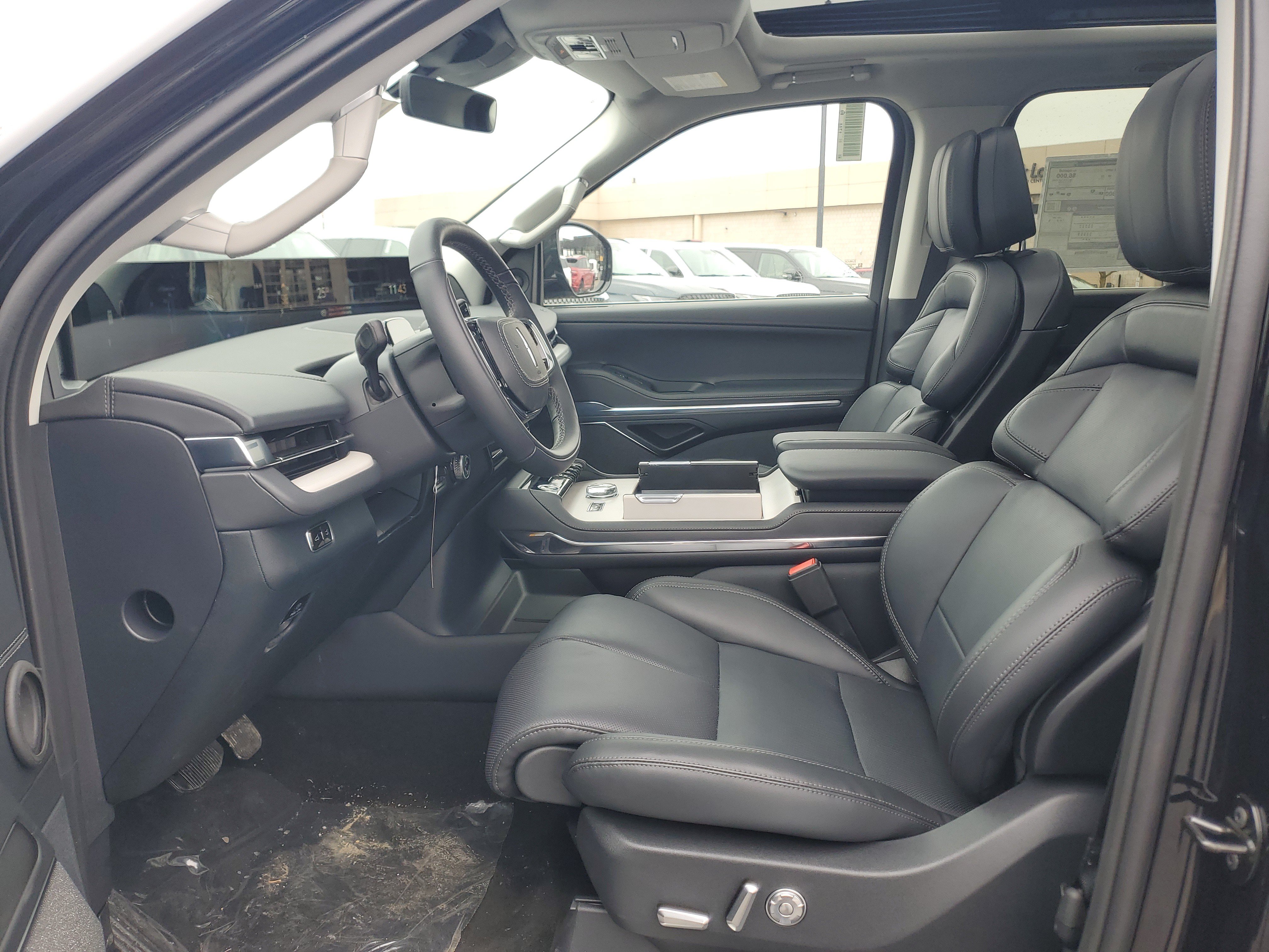 New 2026 Lincoln Navigator Reserve AWD/4WD image 12