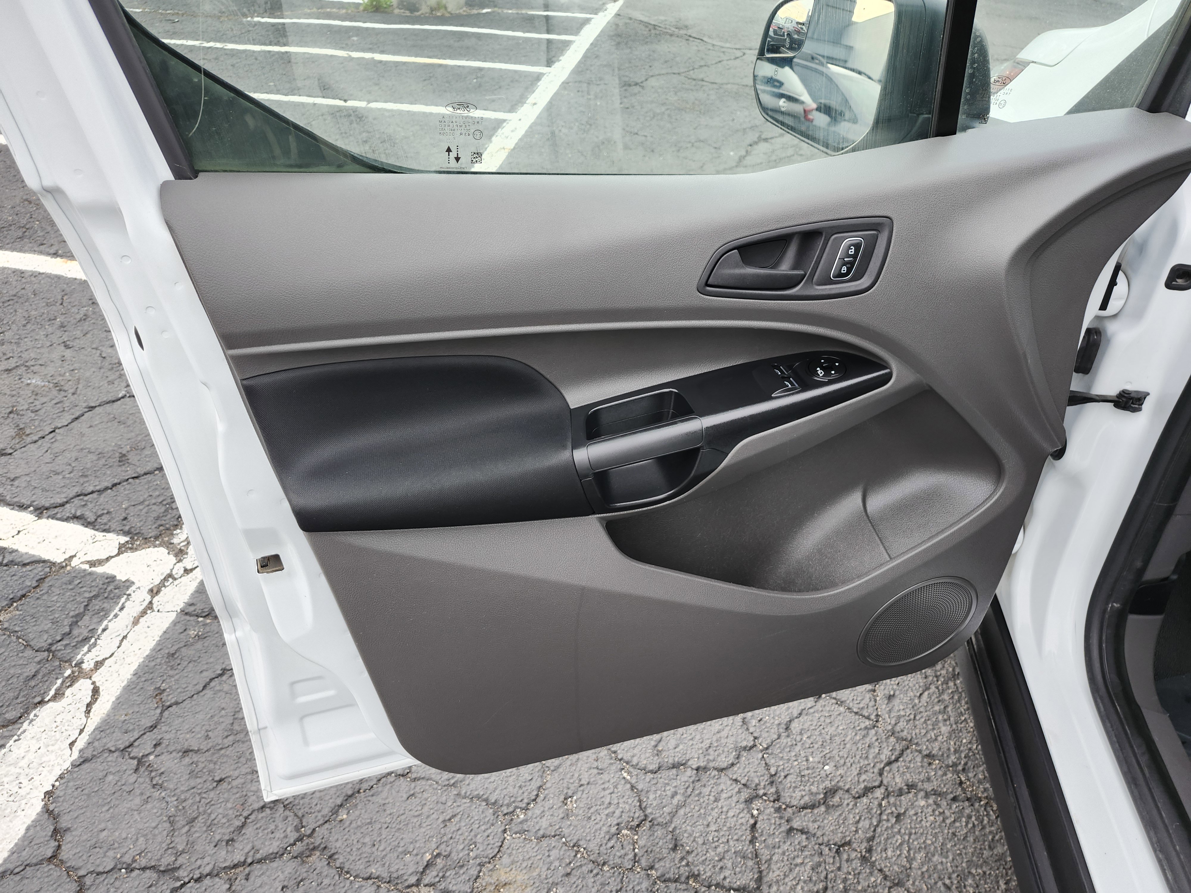 Used 2023 Ford Transit Connect XL image 23