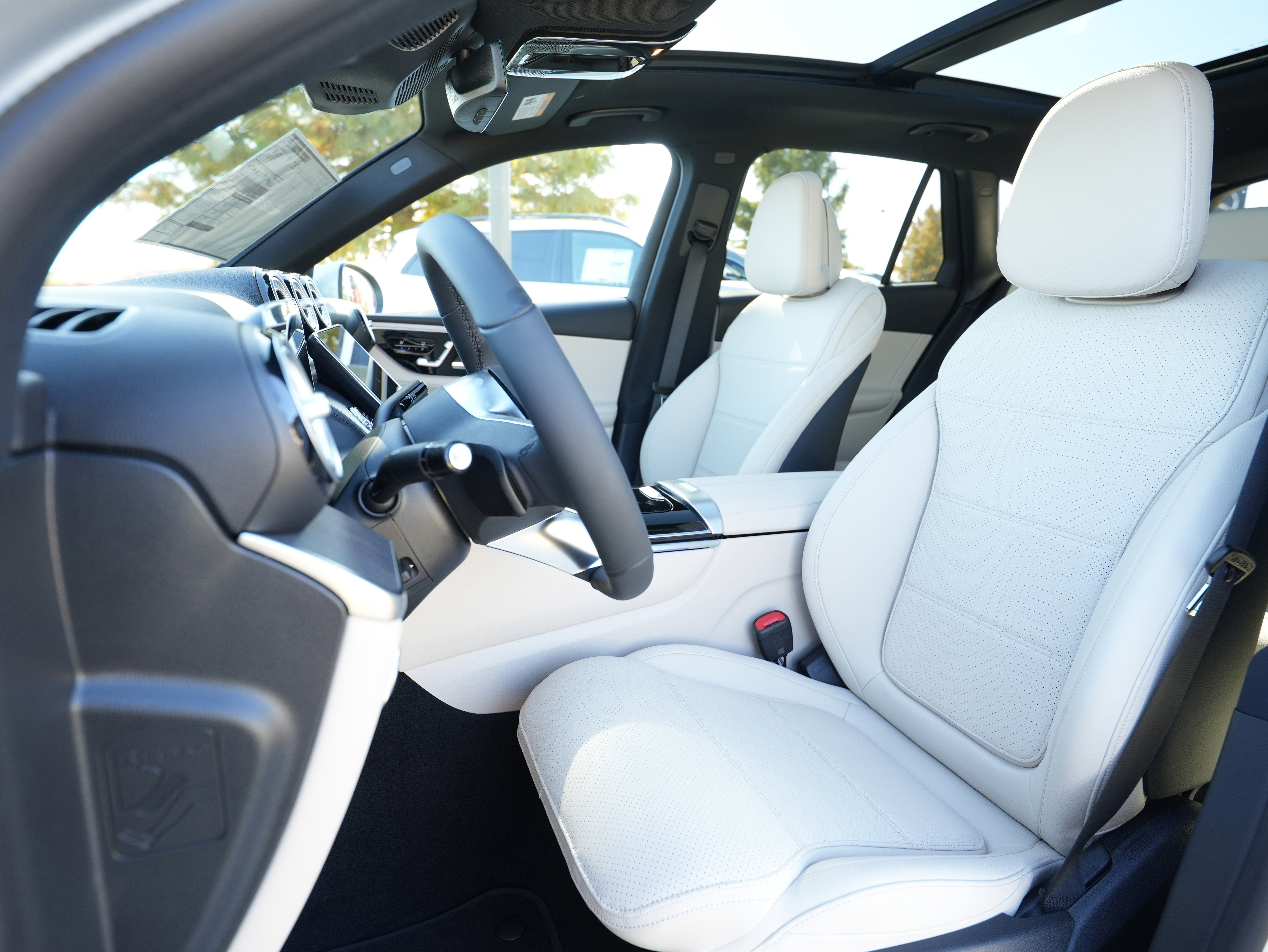 New 2026 Mercedes-Benz GLC 300 4MATIC image 32