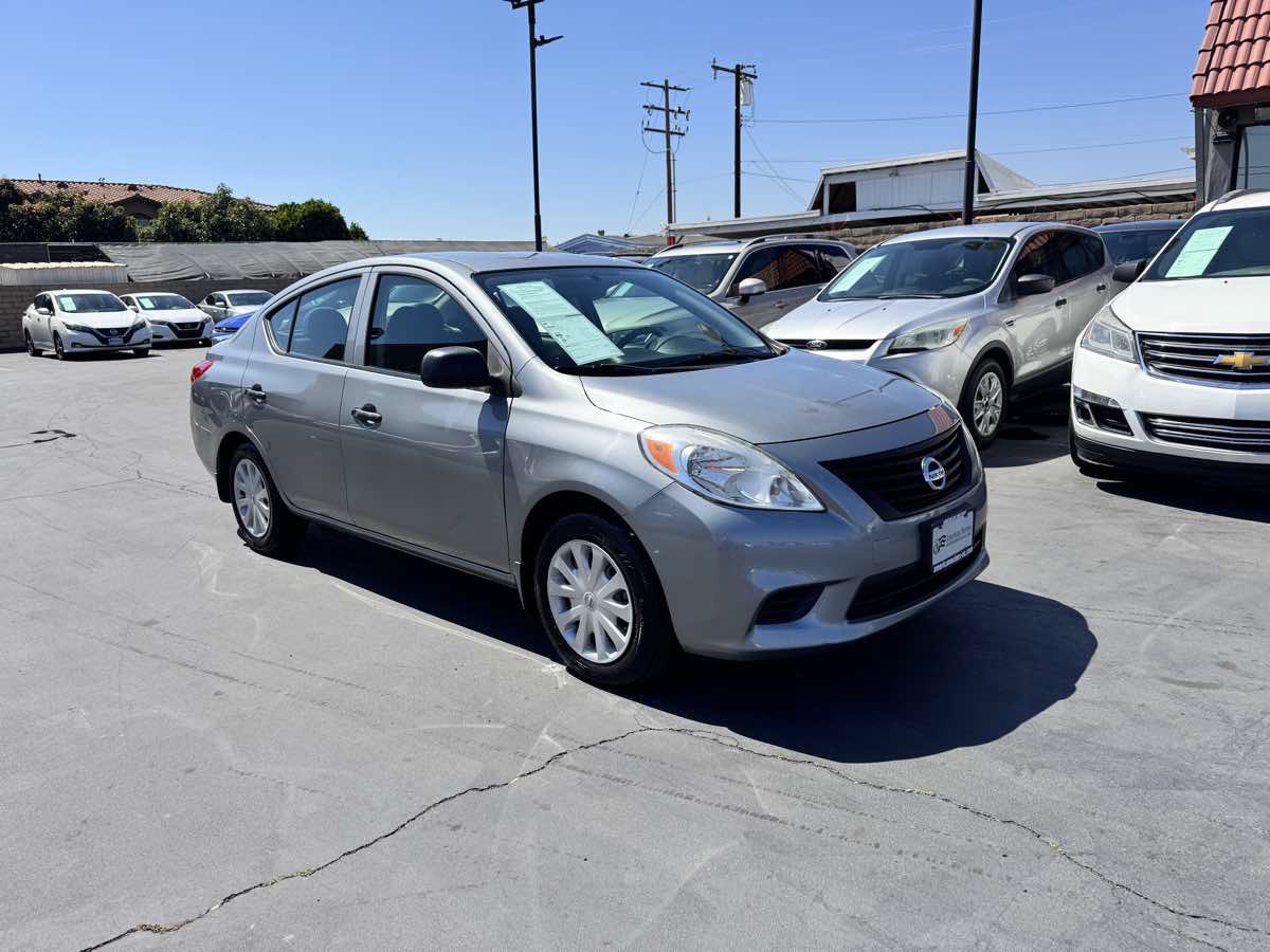 Used 2014 Nissan Versa S Plus FWD image 8