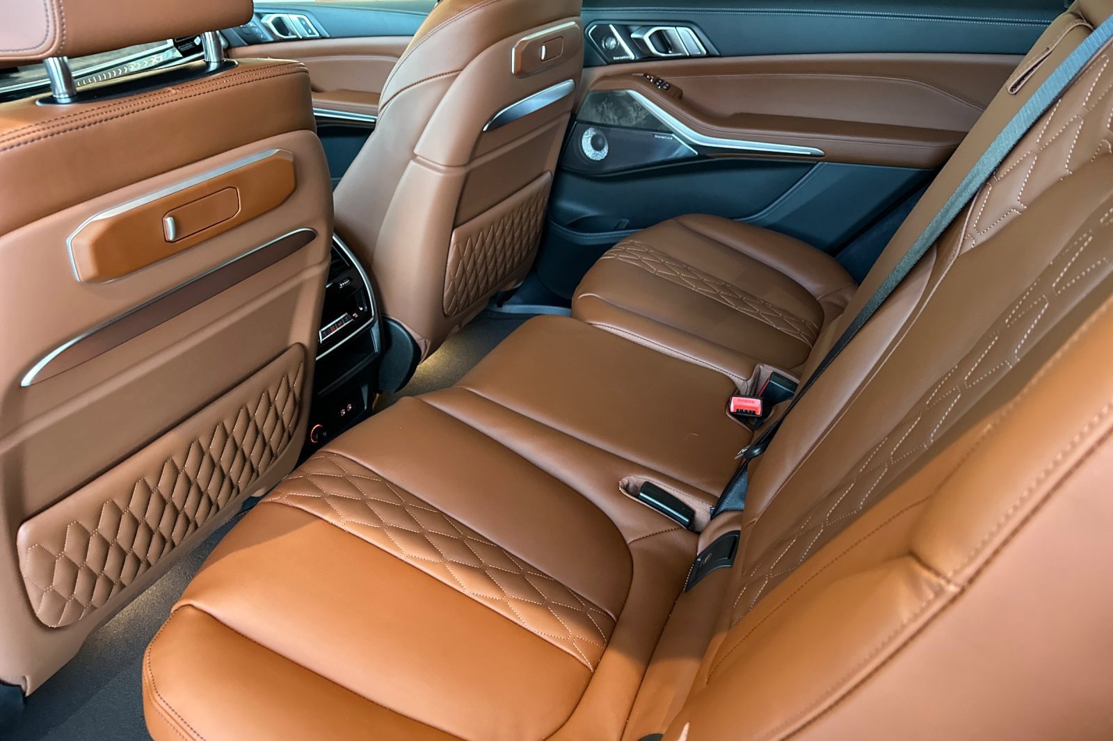 New 2026 BMW ALPINA XB7 image 9