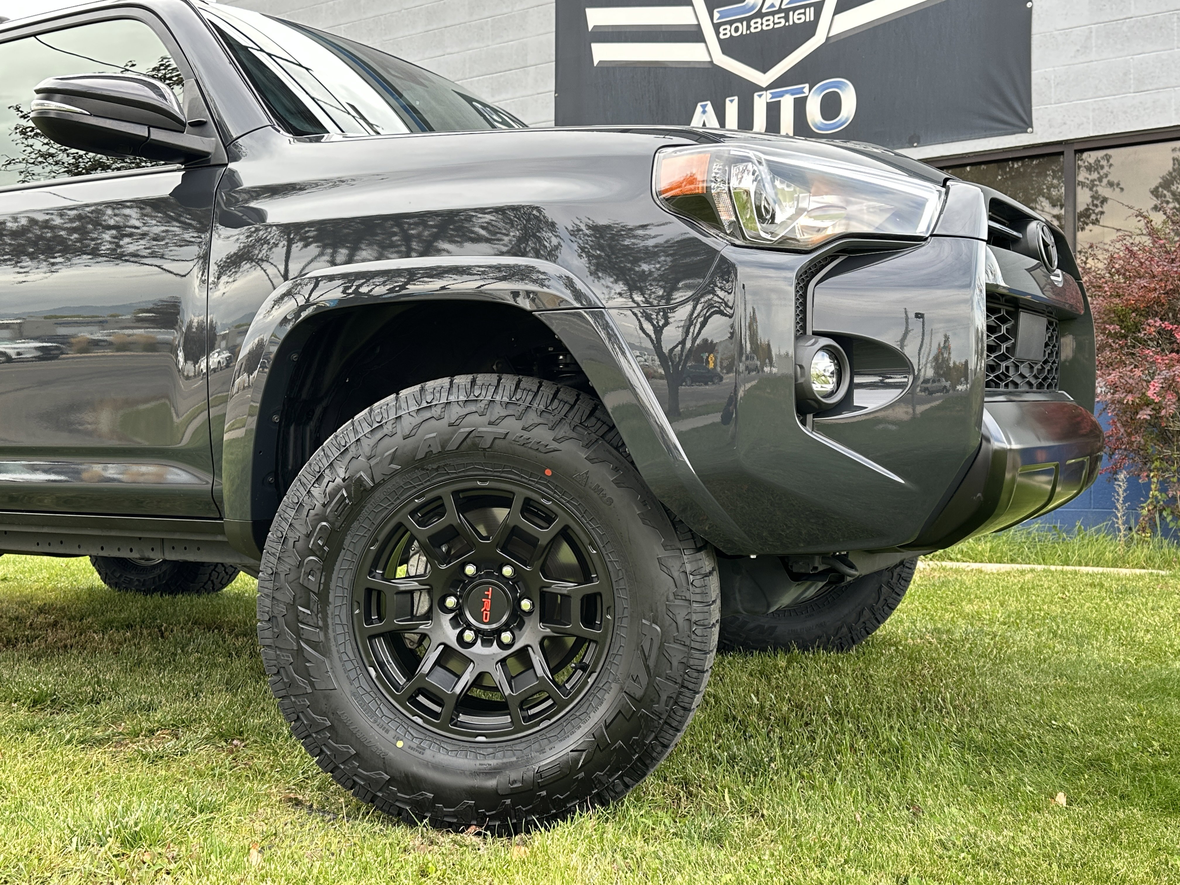 Used 2024 Toyota 4Runner SR5 Premium image 3