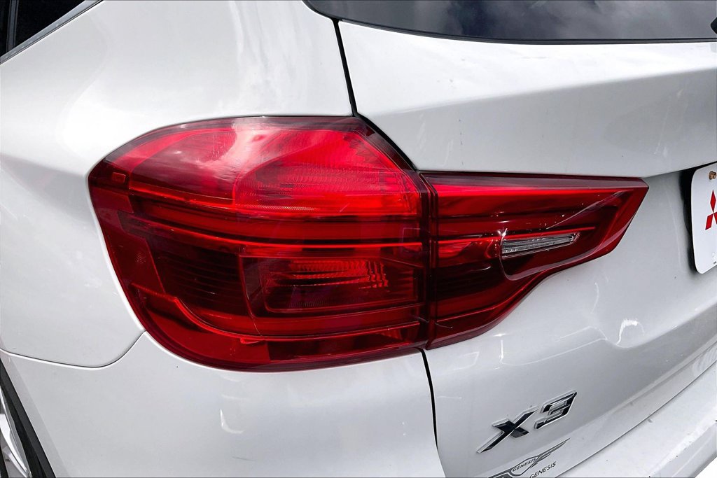 Used 2019 BMW X3 xDrive30i w/ Driving Assistance Package AWD/4WD image 17