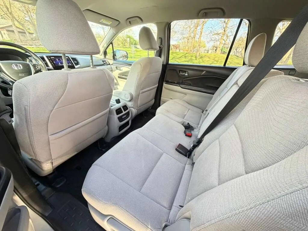 Used 2018 Honda Pilot EX image 9